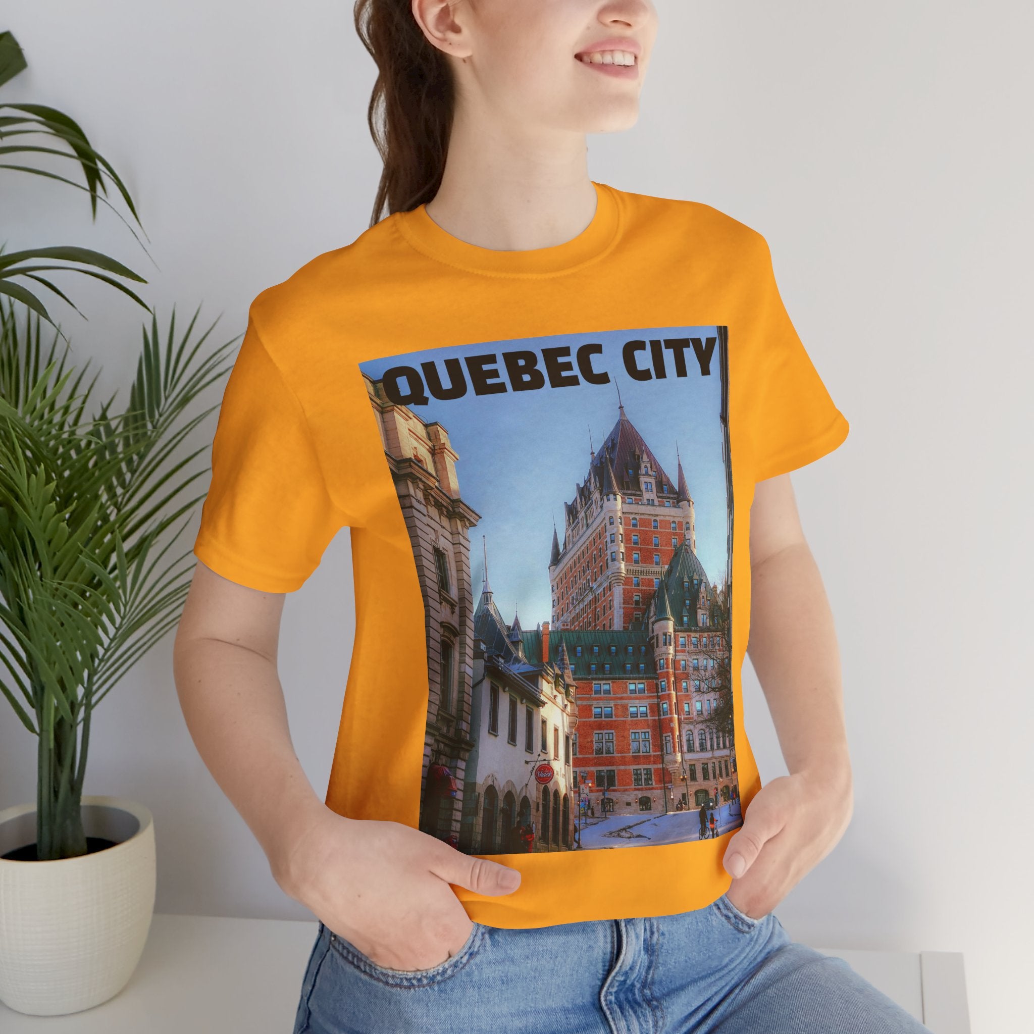 Viringee Quebec City Graphic Tee / T-shirt Graphique Viringee Québec