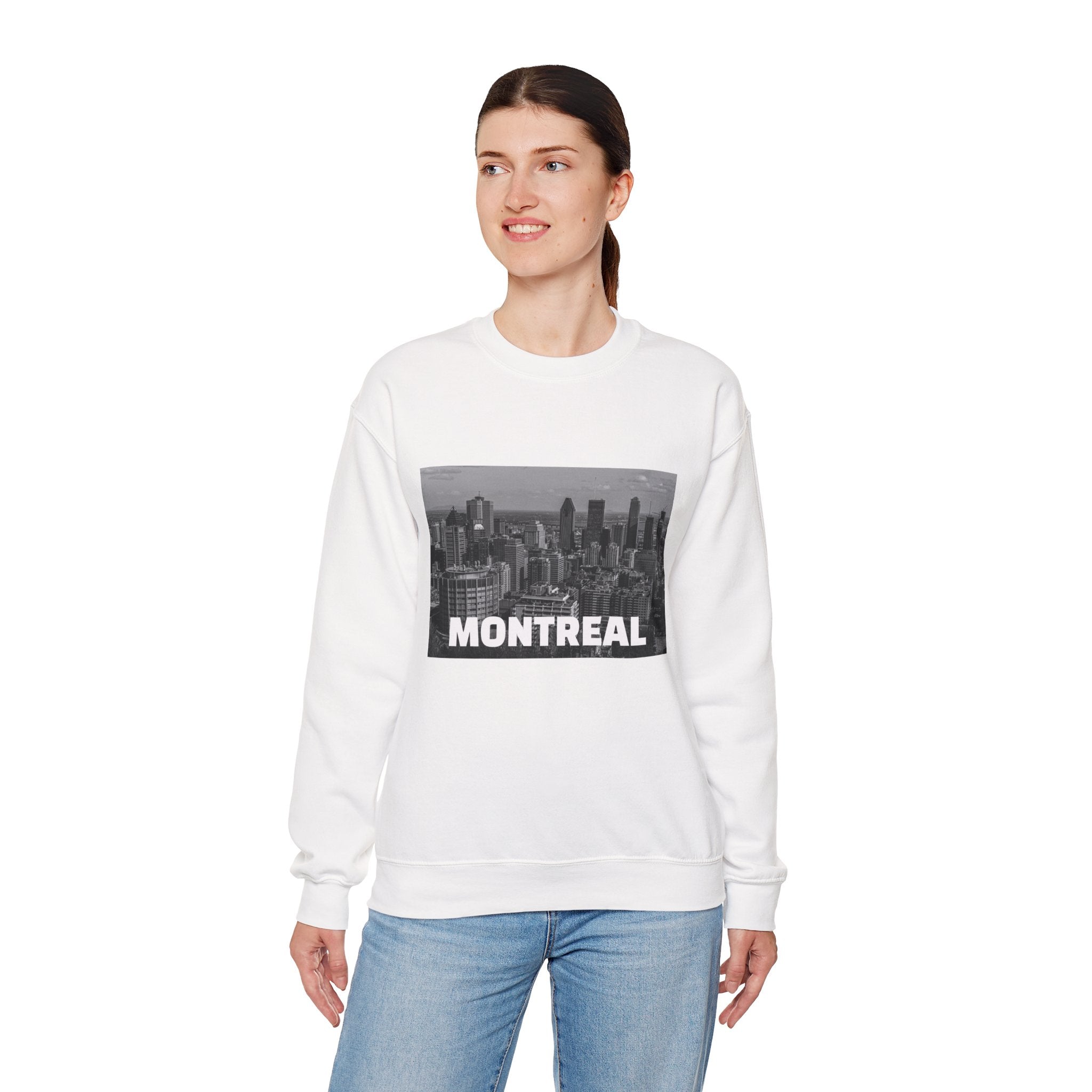 Viringee Montreal Skyline Unisex Crewneck Sweatshirt / Sweatshirt Unisexe Col Rond Viringee Montréal Skyline