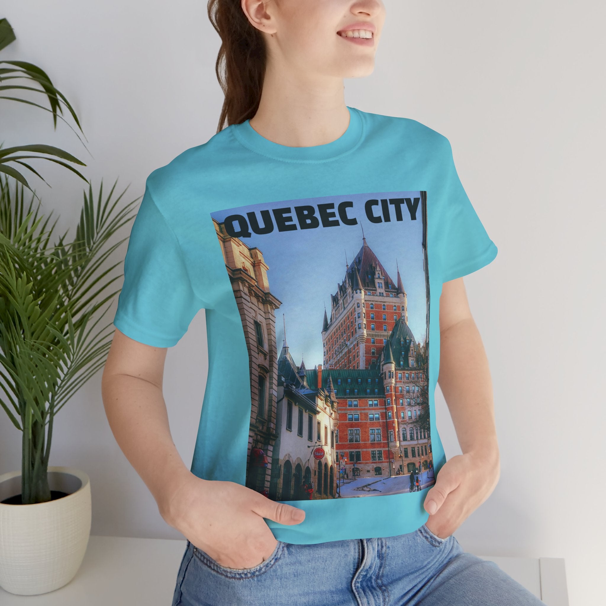 Viringee Quebec City Graphic Tee / T-shirt Graphique Viringee Québec