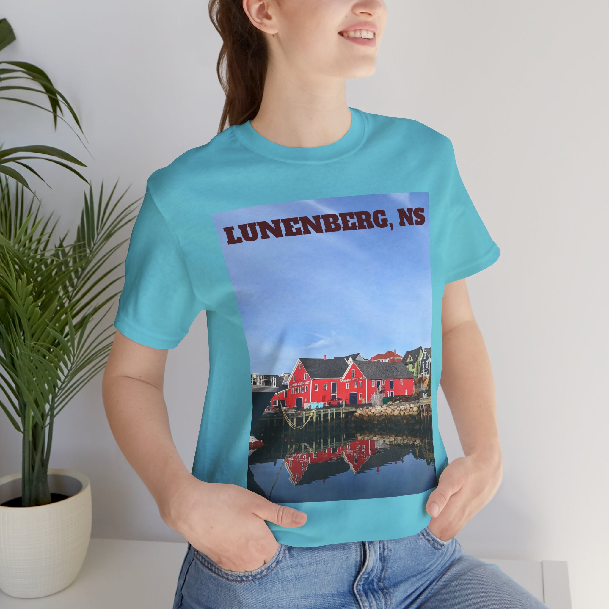 Viringee Unisex Lunenberg NS Graphic Tee