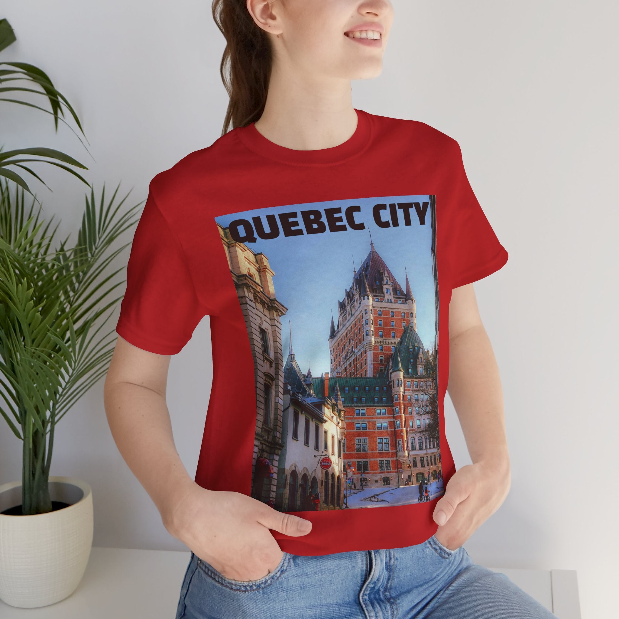 Viringee Quebec City Graphic Tee / T-shirt Graphique Viringee Québec