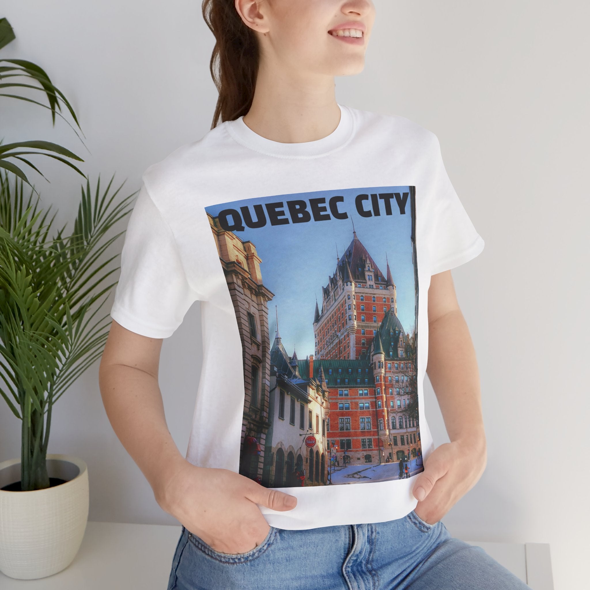 Viringee Quebec City Graphic Tee / T-shirt Graphique Viringee Québec