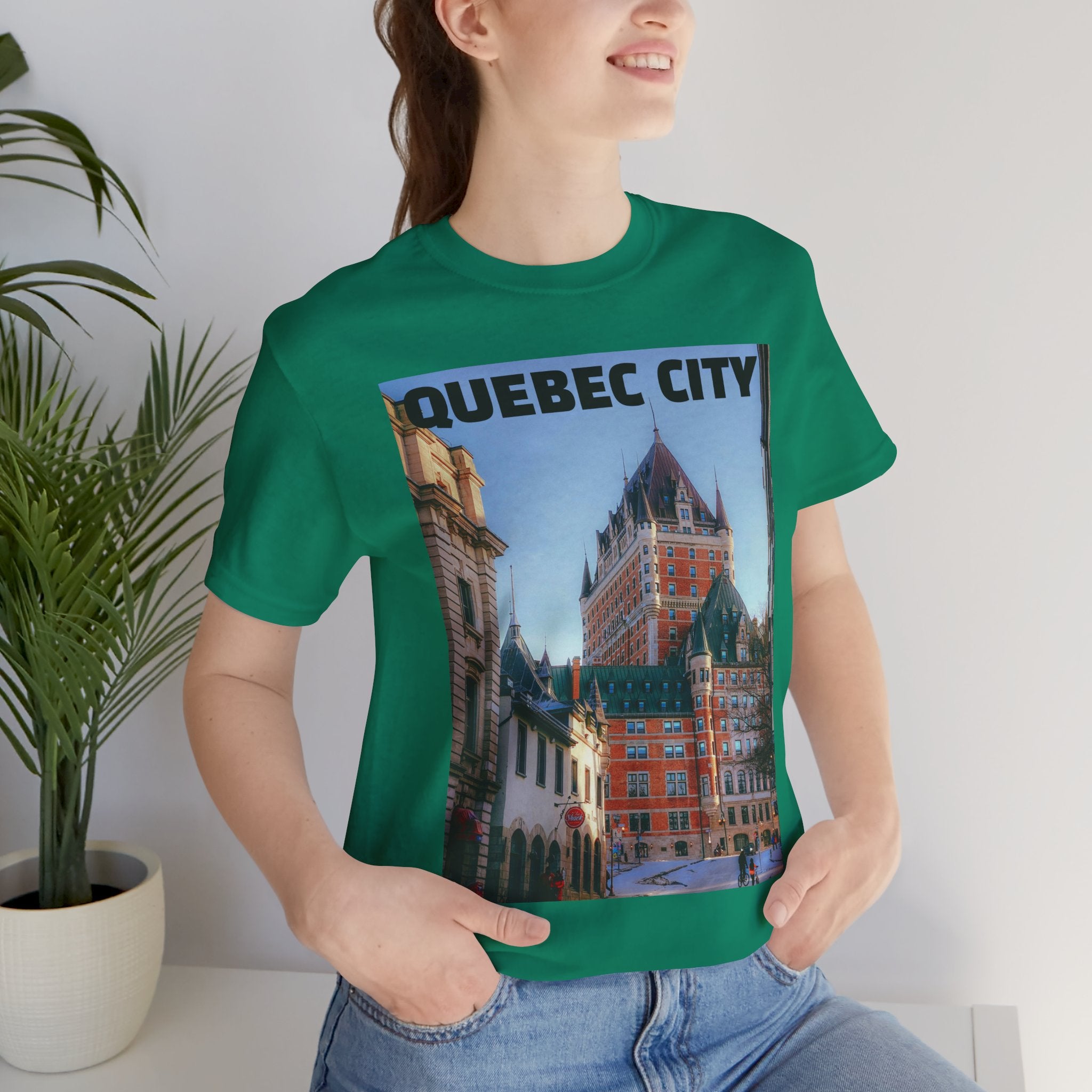 Viringee Quebec City Graphic Tee / T-shirt Graphique Viringee Québec