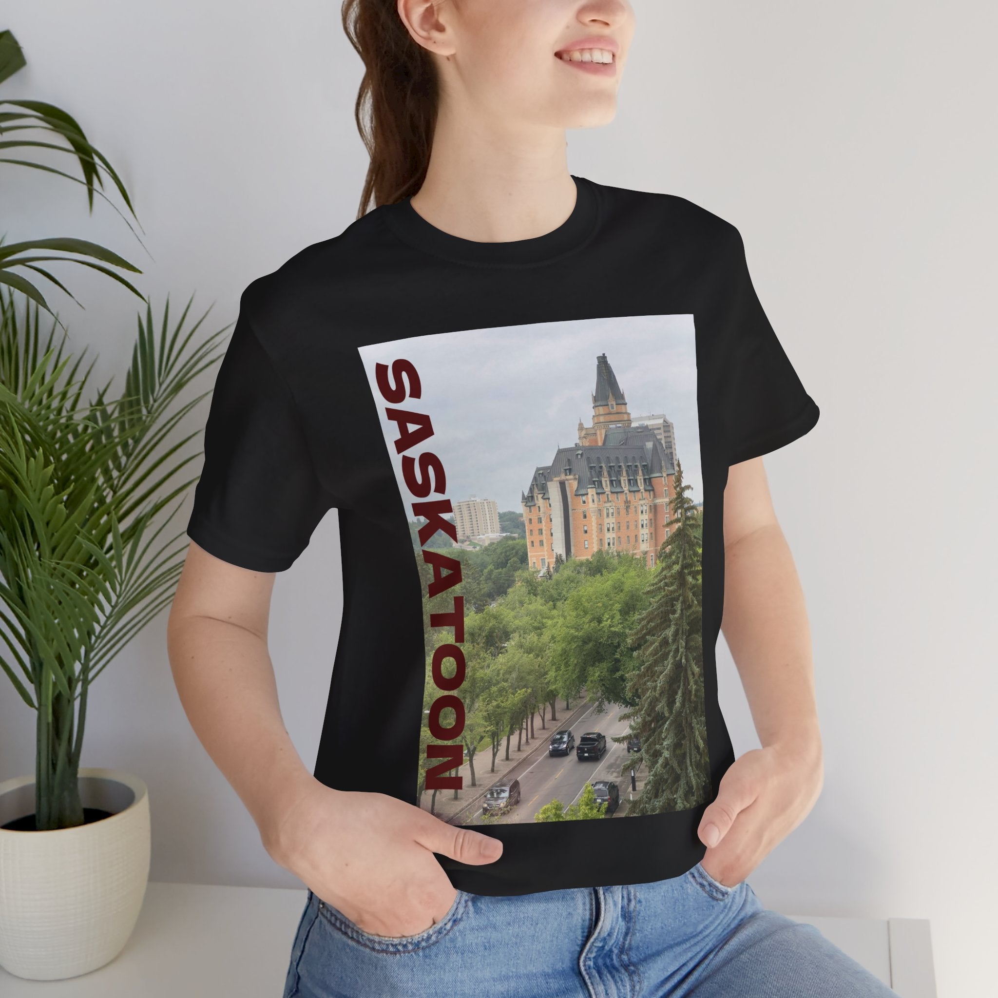 Viringee Saskatoon Unisex Cityscape Tee