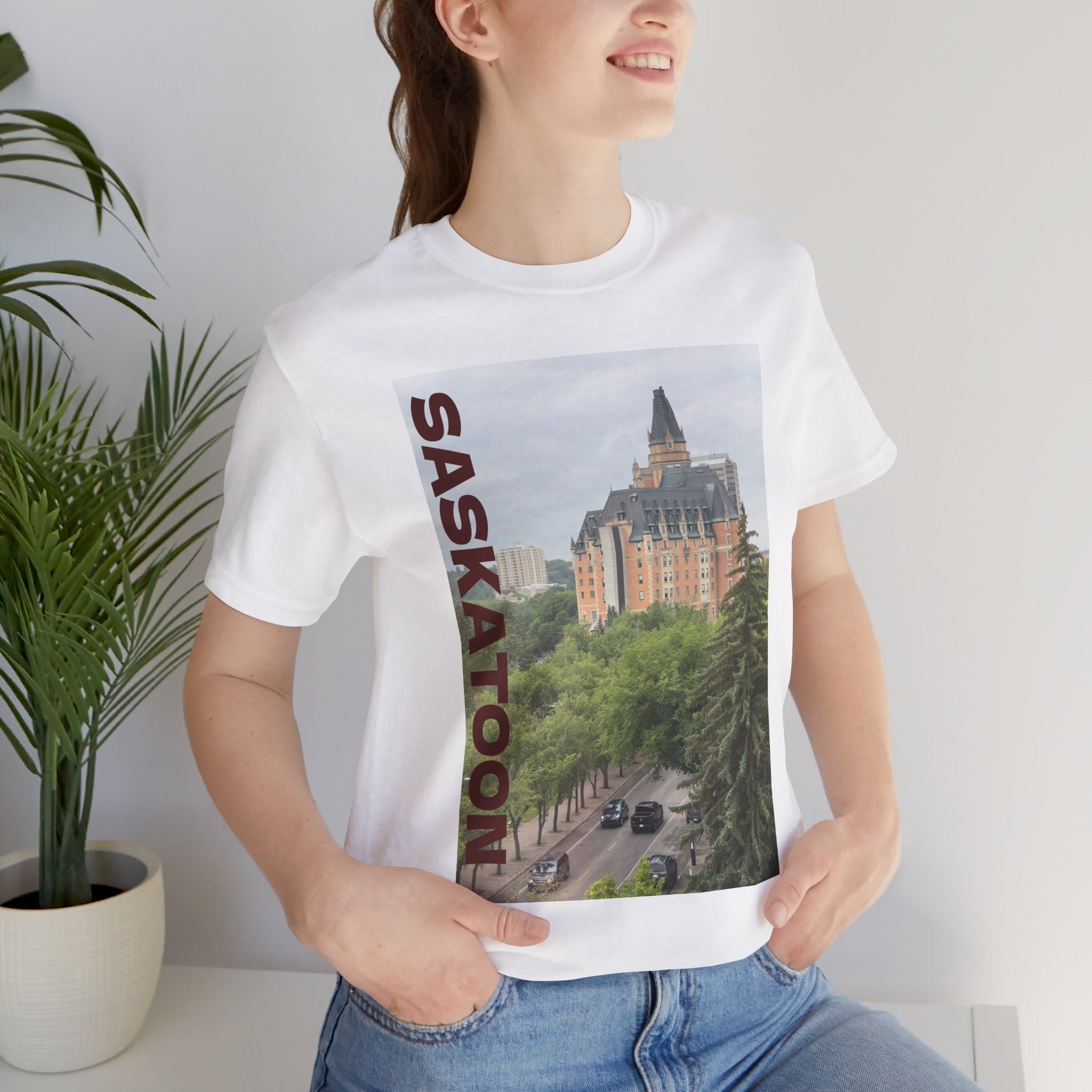 Viringee Saskatoon Unisex Cityscape Tee